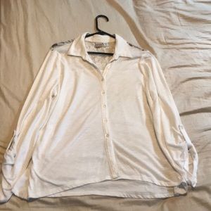 White long sleeve blouse